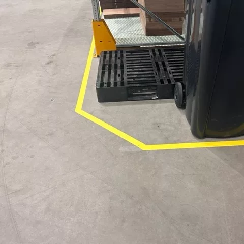 Colț 45° pentru bandă de marcare podea 50 mm ALB GEToolbox®