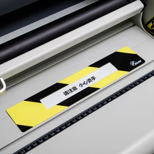 GEToolbox® FEREASTRA DE TEXT "Mini Cut-out" 50mm NEGRU